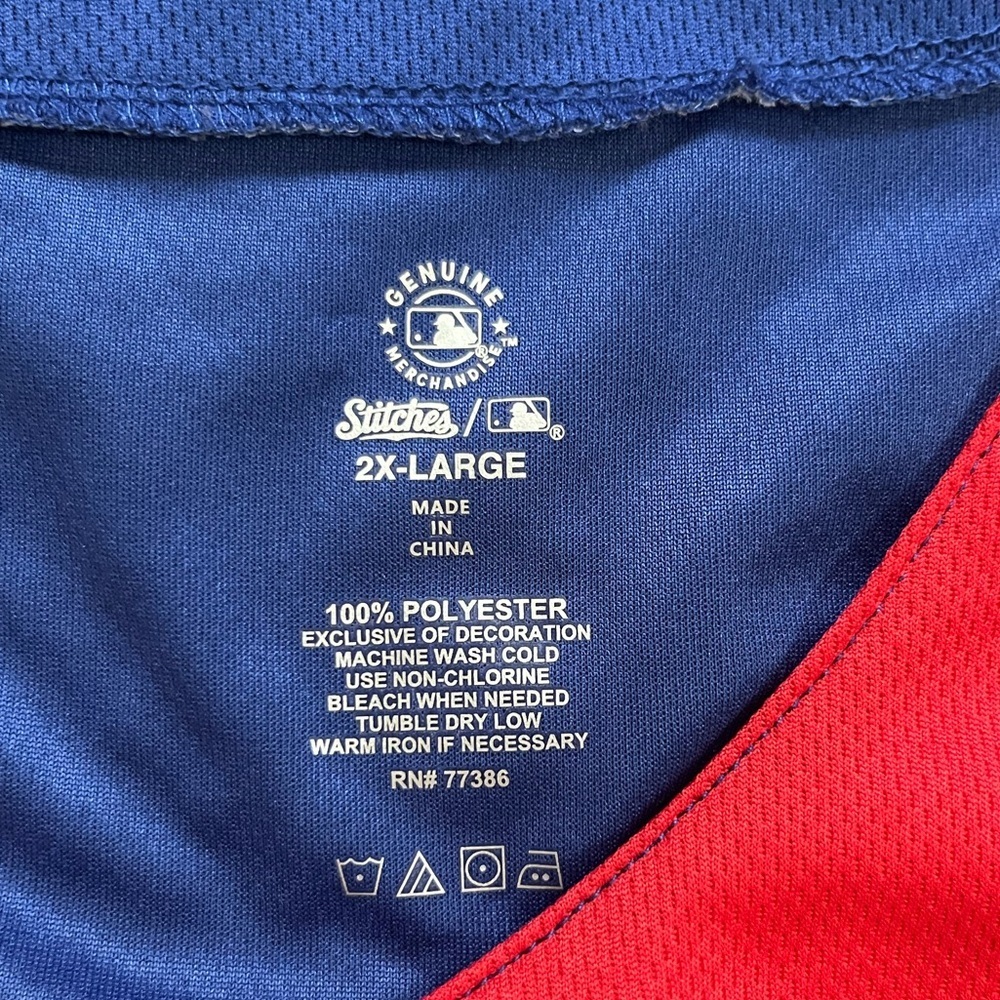 MLB Philadelphia Phillies Button Up Jersey - Picture 4 of 7